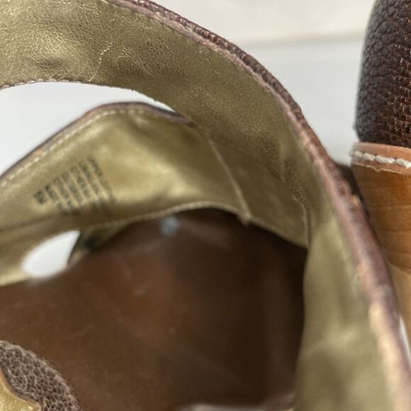 BANANA REPUBLIC Wood & Leather Chunky Heels - Picture 9 of 13